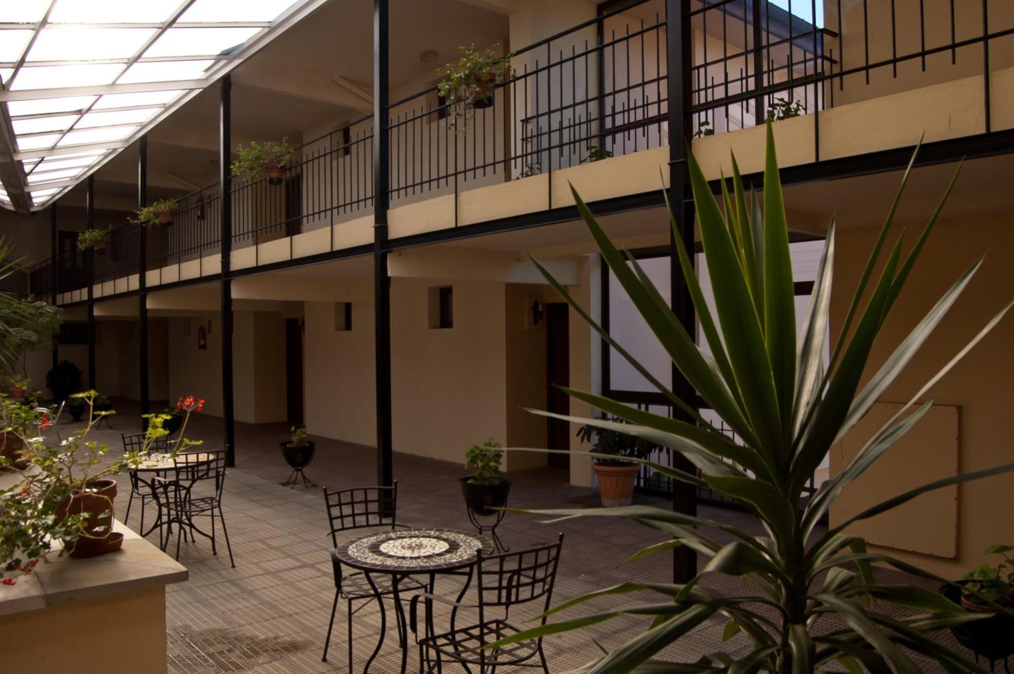 Hotel Urgain Oronoz-Mugaire Buitenkant foto